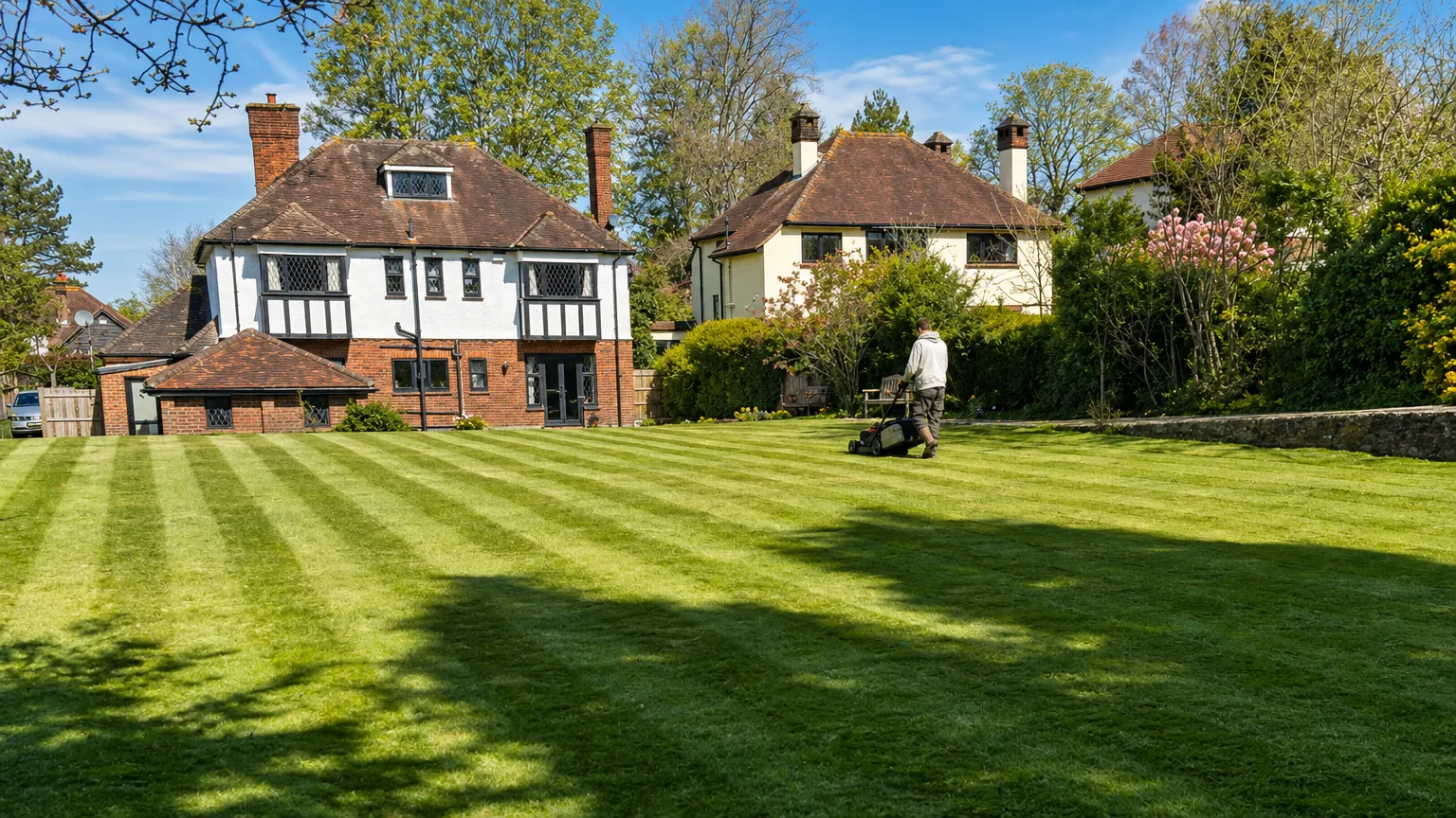 garden maintenance cost sevenoaks